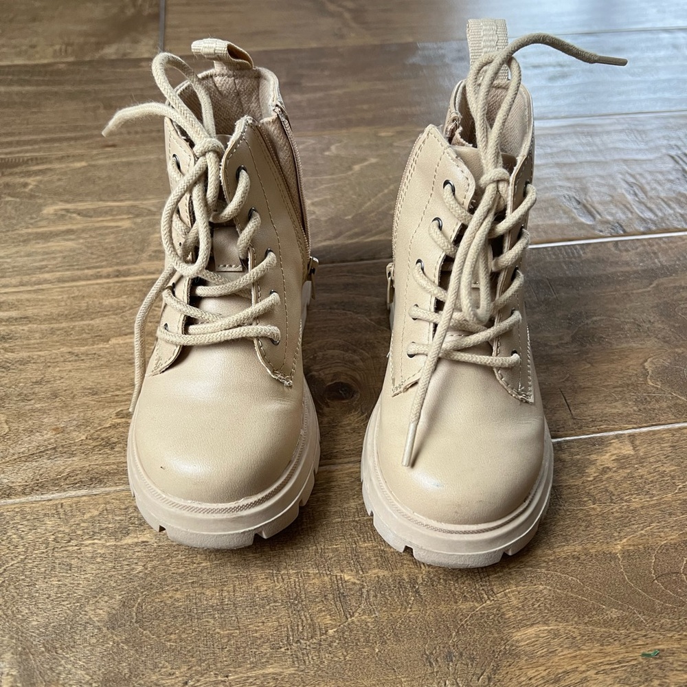 Zara Kids Cream Lace-Up Boots